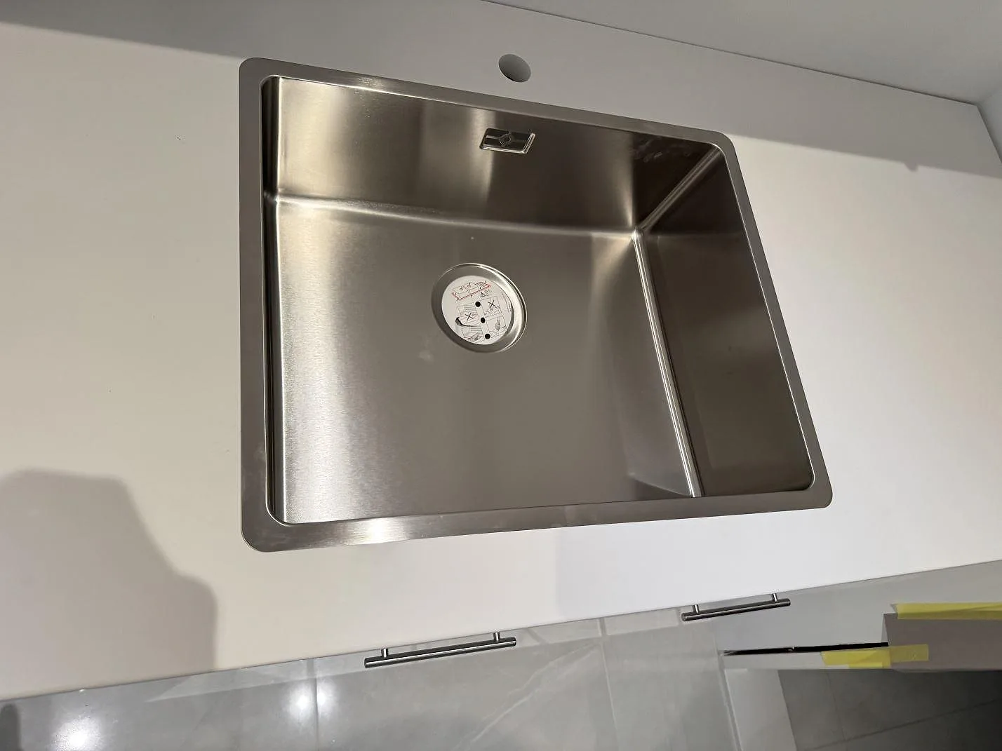 Køkkenbordplade i Technistone Crystal Absolute White, Trelleborg – billede 3