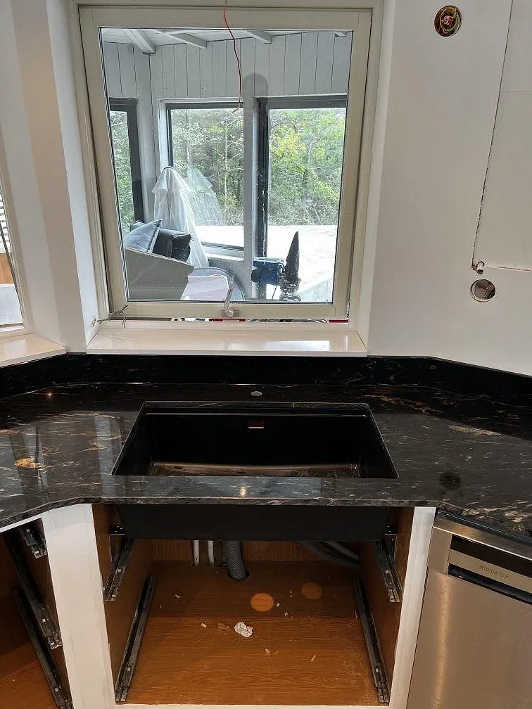 Køkkenbordplade i Technistone Crystal Absolute White, Uddevalla – billede 3