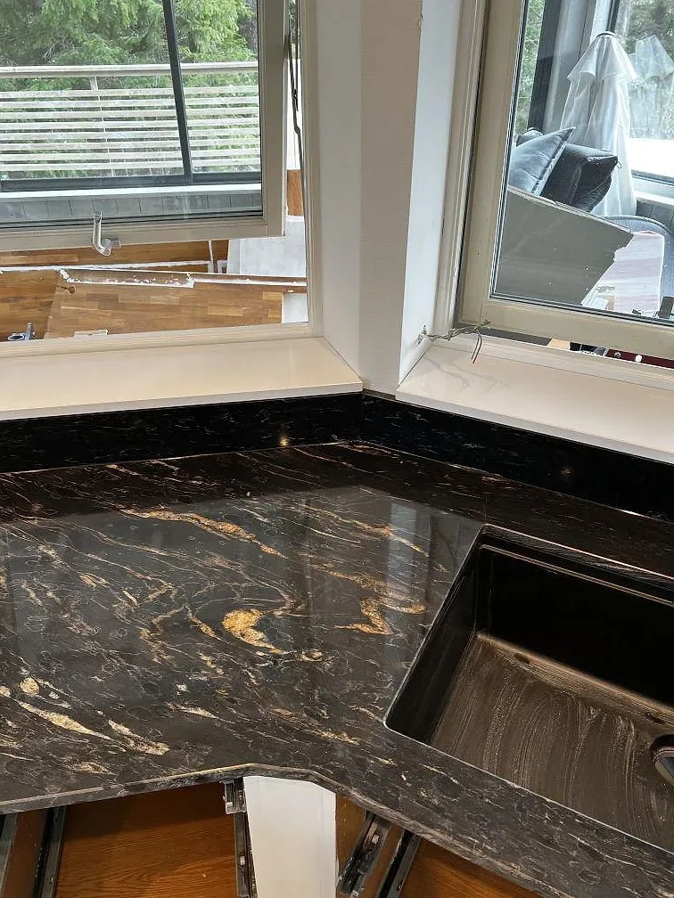 Køkkenbordplade i Technistone Crystal Absolute White, Uddevalla – billede 5