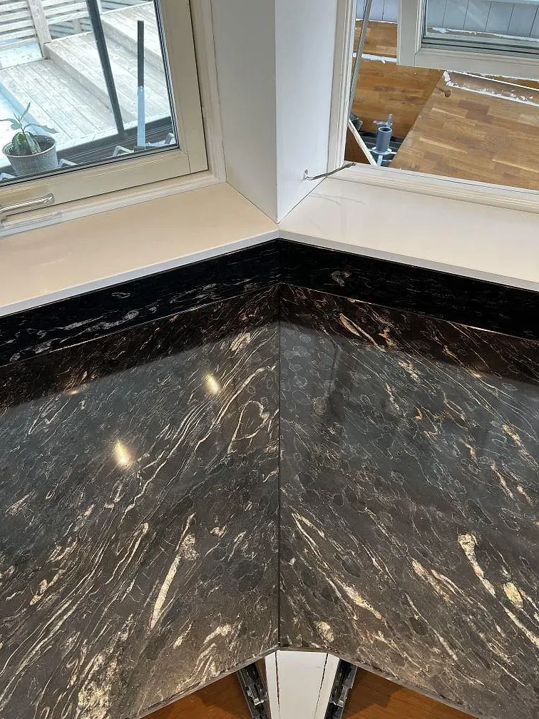 Køkkenbordplade i Technistone Crystal Absolute White, Uddevalla – billede 7