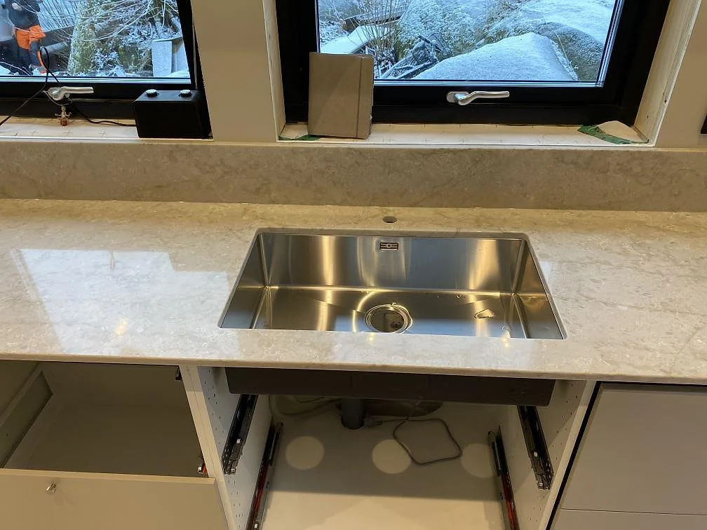 Køkkenbordplade i Technistone Glencoe, Alafors – billede 5