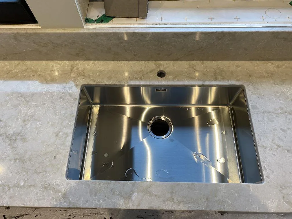 Køkkenbordplade i Technistone Glencoe, Alafors – billede 6
