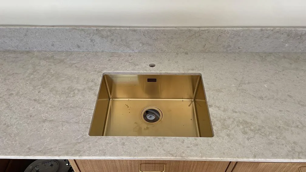 Køkkenbordplade i Technistone Glencoe, København S – billede 2