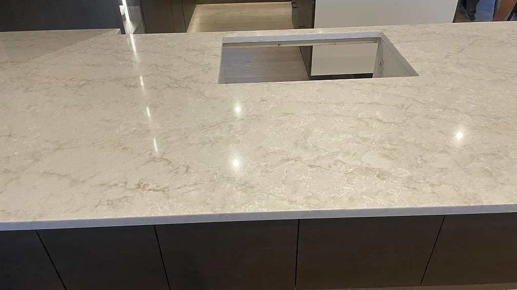 Køkkenbordplade i Technistone Glencoe, Landvetter – billede 5