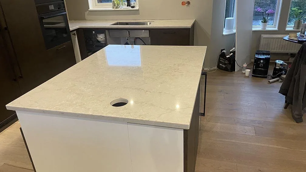Køkkenbordplade i Technistone Glencoe, Landvetter – billede 3