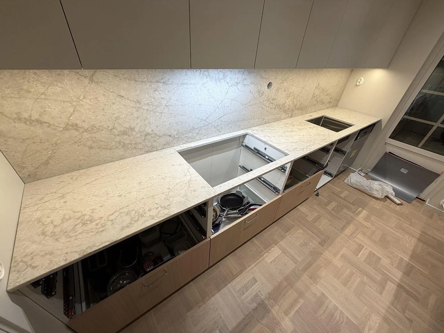 Køkkenbordplade i Technistone Glencoe, Lidingö – billede 4