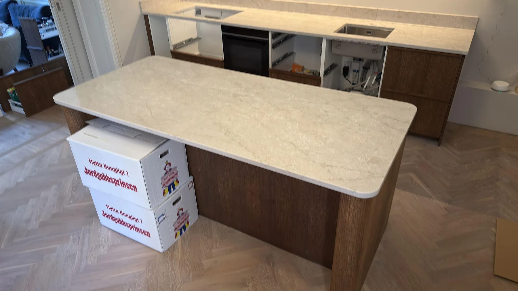 Køkkenbordplade i Technistone Glencoe, Stockholm – billede 3