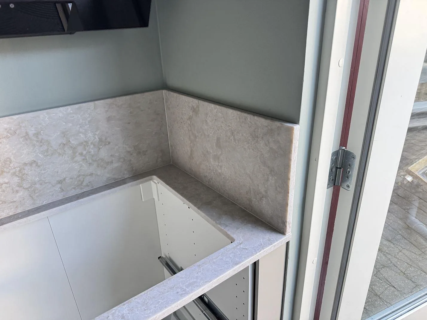 Køkkenbordplade i Technistone Glencoe, Vellinge – billede 8