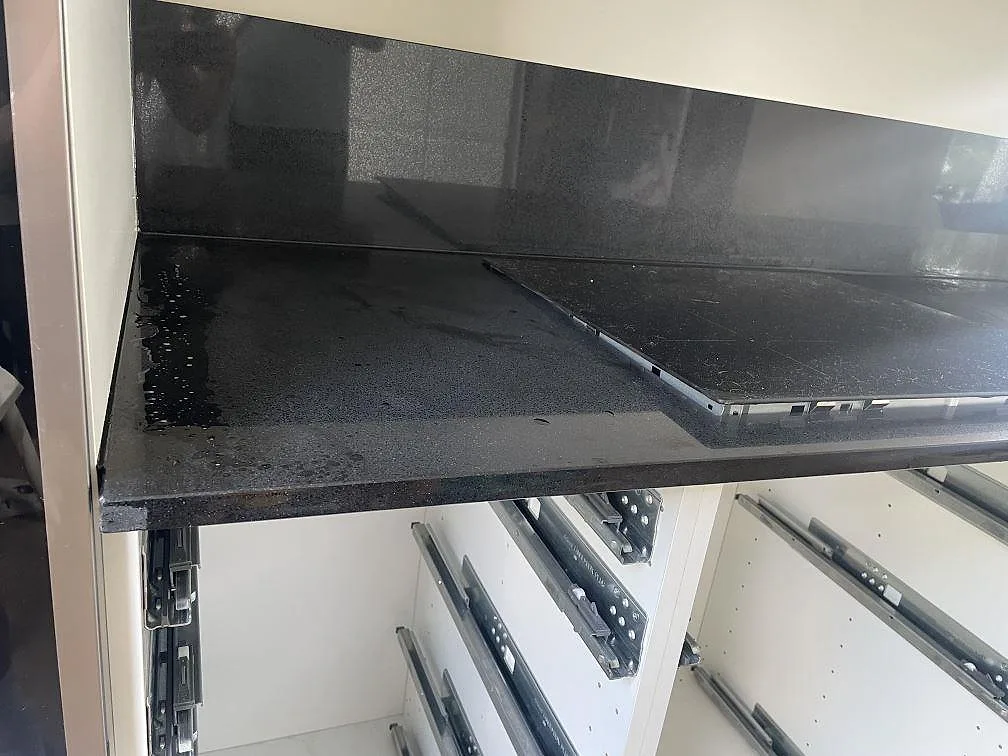 Køkkenbordplade i Technistone Gobi Black, Borås – billede 6