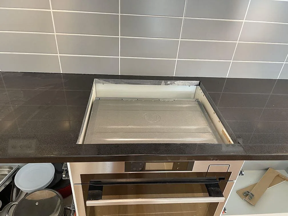Køkkenbordplade i Technistone Gobi Black, Dalby – billede 6