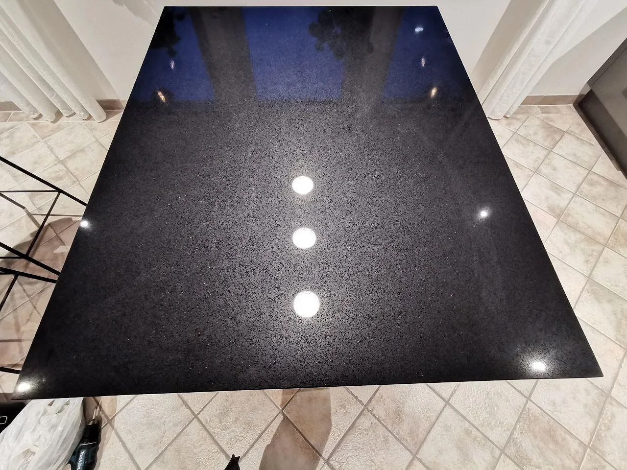 Køkkenbordplade i Technistone Gobi Black, Eslöv – billede 2