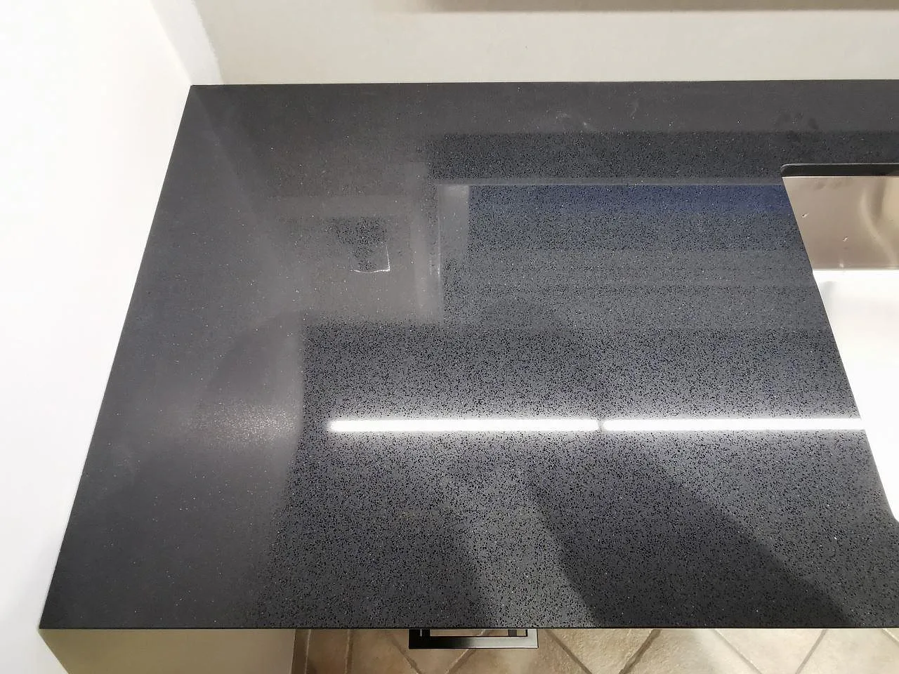 Køkkenbordplade i Technistone Gobi Black, Eslöv – billede 6