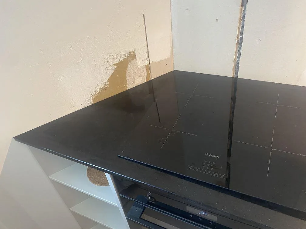 Køkkenbordplade i Technistone Gobi Black, Göteborg – billede 4