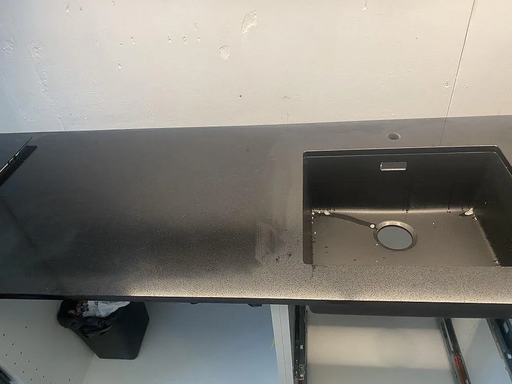 Køkkenbordplade i Technistone Gobi Black, Göteborg – billede 2