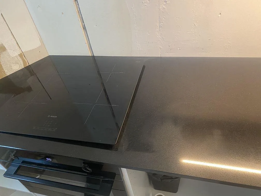 Køkkenbordplade i Technistone Gobi Black, Göteborg – billede 5