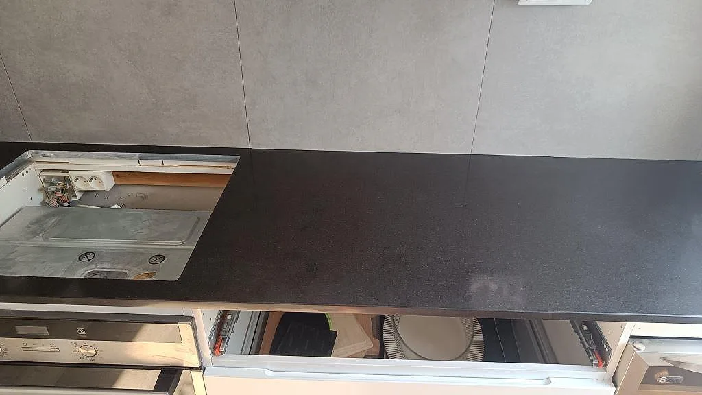 Køkkenbordplade i Technistone Gobi Black, Göteborg – billede 6