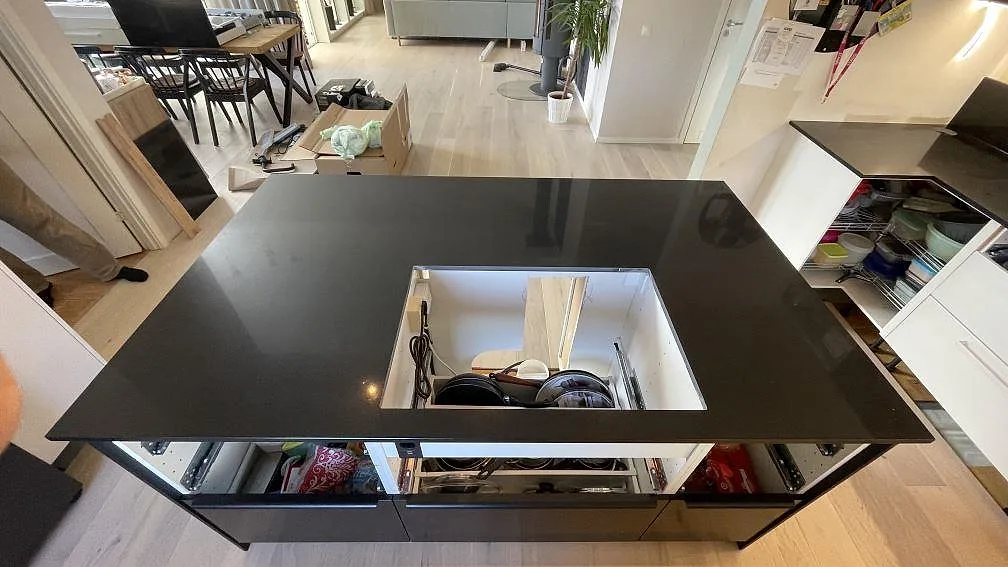 Køkkenbordplade i Technistone Gobi Black, Kalmar – billede 2