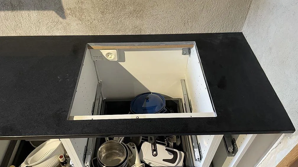 Køkkenbordplade i Technistone Gobi Black, Ystad – billede 4