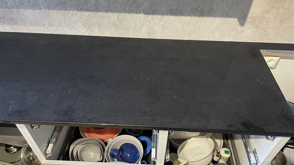 Køkkenbordplade i Technistone Gobi Black, Ystad – billede 6