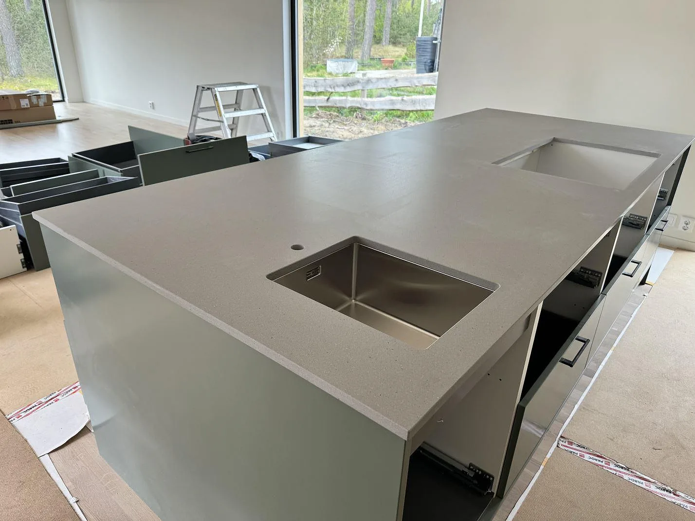 Køkkenbordplade i Technistone Gobi Urban, Åhus – billede 2