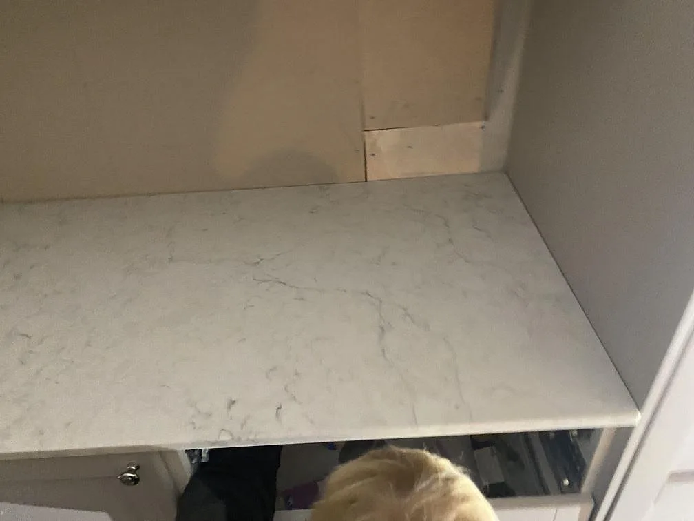 Køkkenbordplade i Technistone Mystery White, Alingsås – billede 8