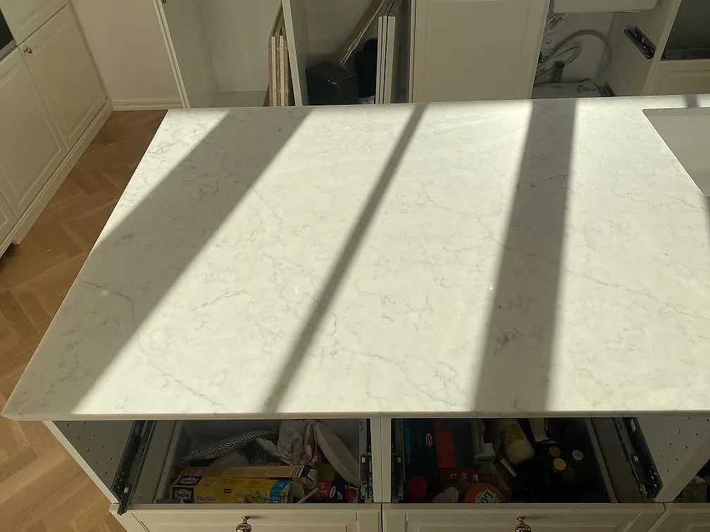 Køkkenbordplade i Technistone Mystery White, Bjärred – billede 7