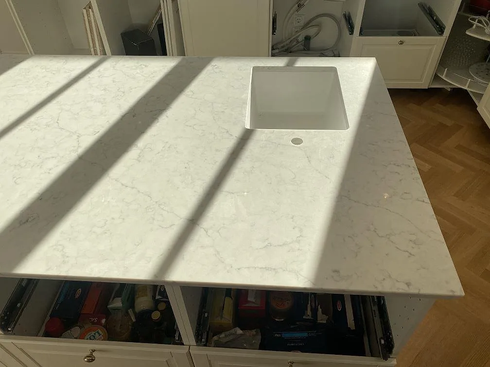 Køkkenbordplade i Technistone Mystery White, Bjärred – billede 4