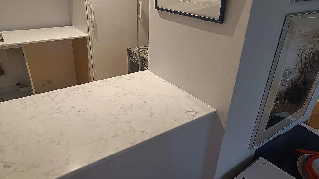 Køkkenbordplade i Technistone Mystery White, Bjärred – billede 6