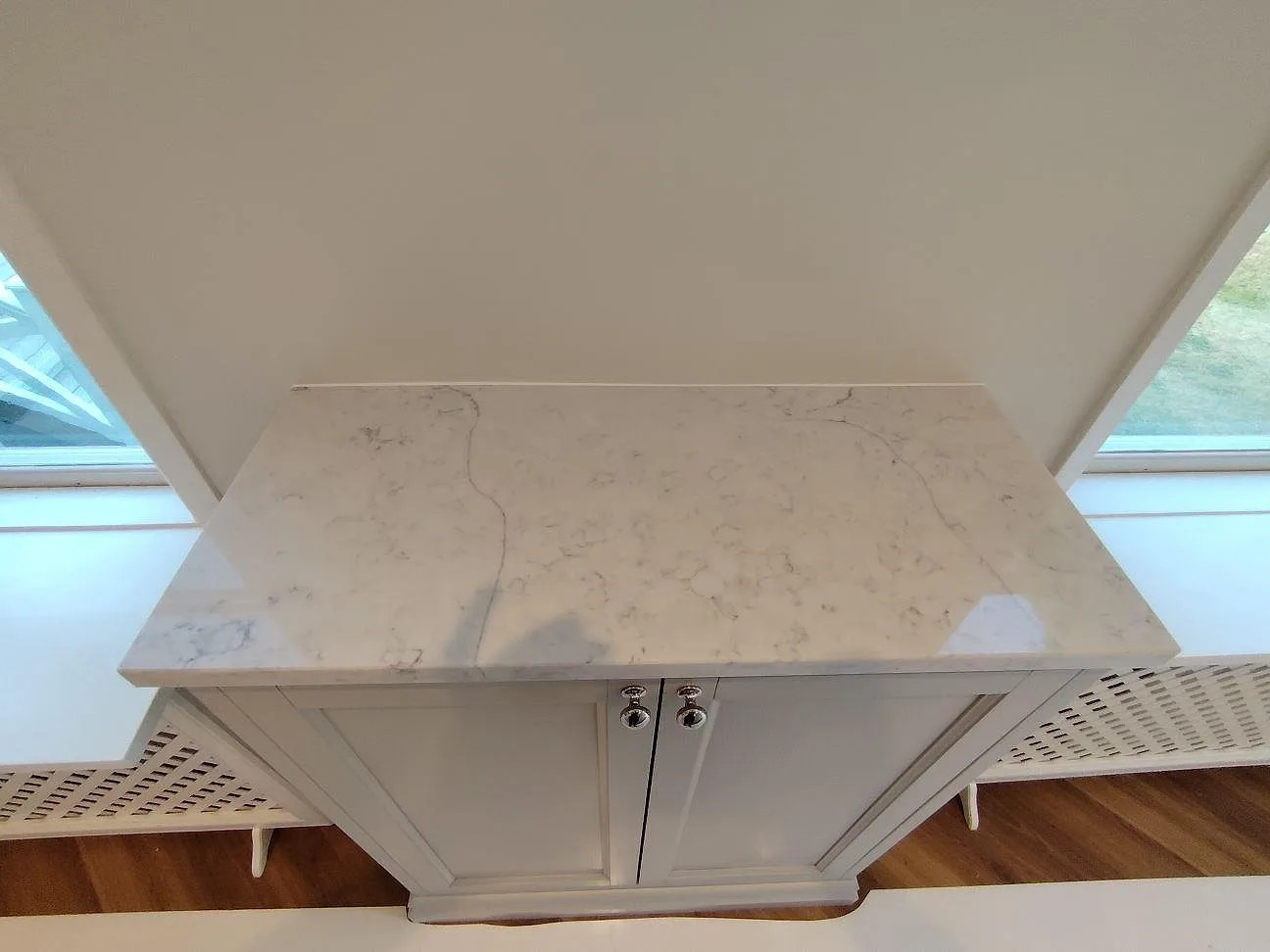 Køkkenbordplade i Technistone Mystery White, Bromma – billede 4