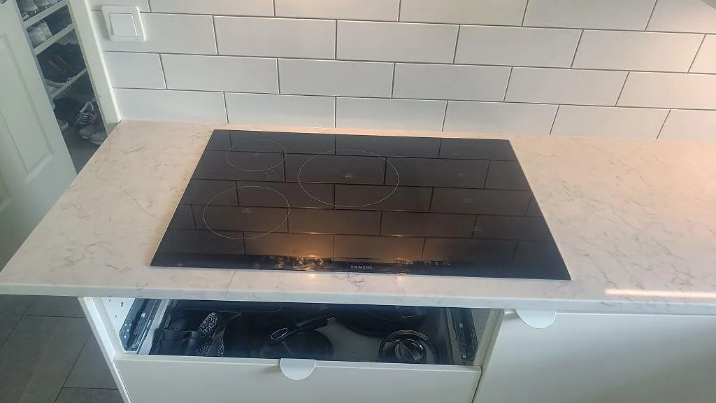 Køkkenbordplade i Technistone Mystery White, Bunkeflostrand – billede 6