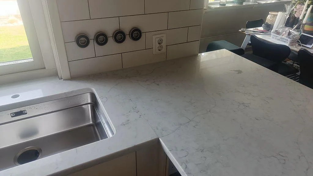 Køkkenbordplade i Technistone Mystery White, Bunkeflostrand – billede 4