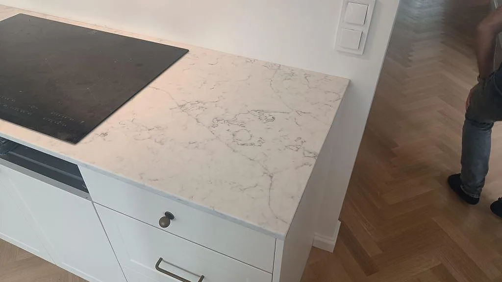 Køkkenbordplade i Technistone Mystery White, Bunkeflostrand – billede 8