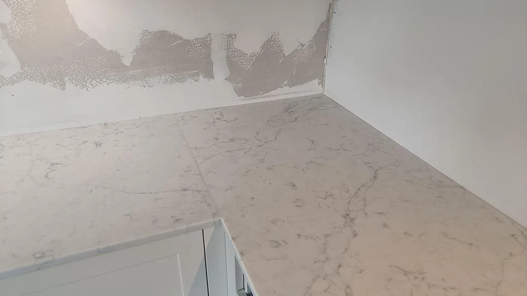 Køkkenbordplade i Technistone Mystery White, Bunkeflostrand – billede 6