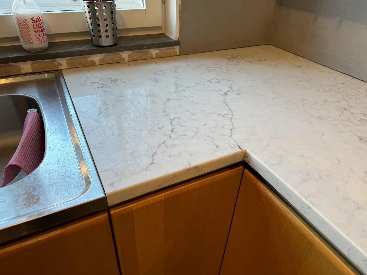 Køkkenbordplade i Technistone Mystery White, Hjärup – billede 6