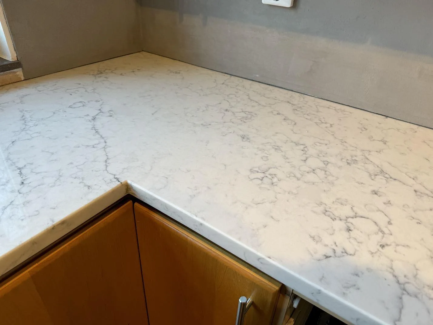 Køkkenbordplade i Technistone Mystery White, Hjärup – billede 5