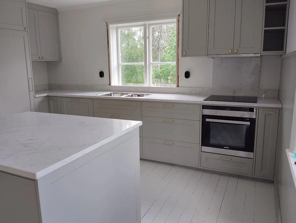 Køkkenbordplade i Technistone Mystery White, Hjortkvarn – billede 4