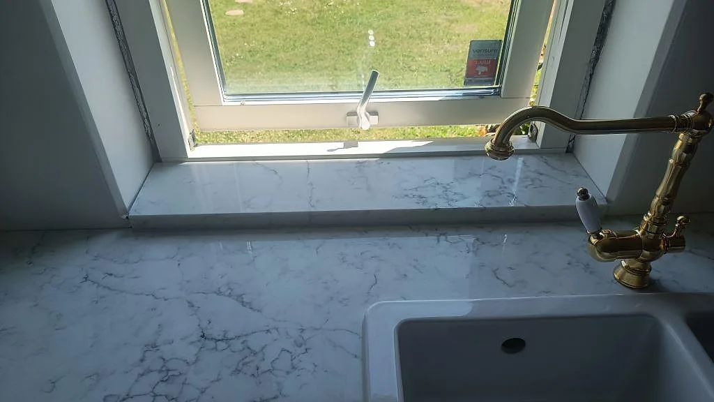 Køkkenbordplade i Technistone Mystery White, Klagshamn – billede 4