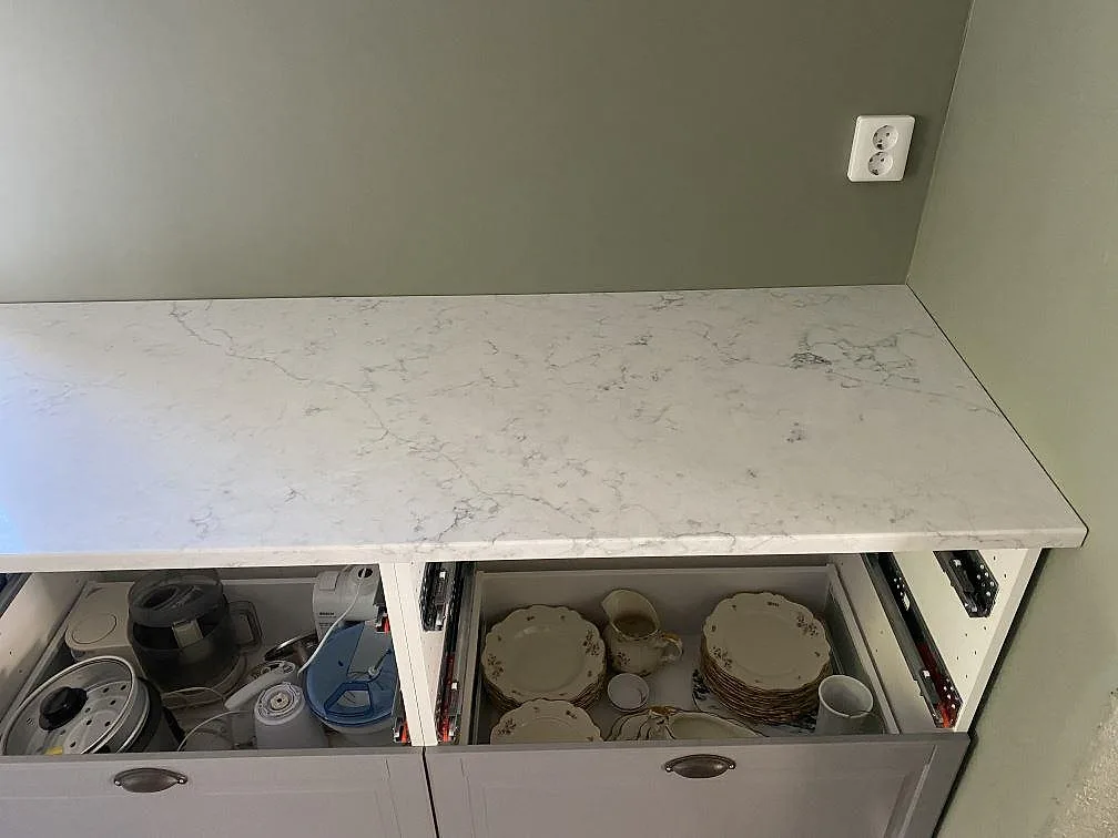 Køkkenbordplade i Technistone Mystery White, Klagstorp – billede 7