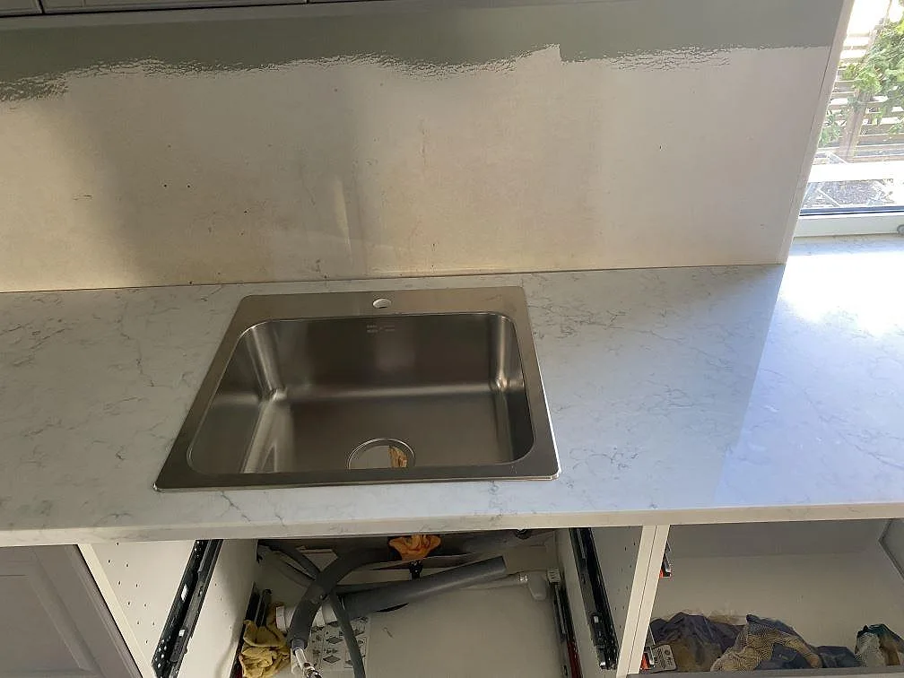 Køkkenbordplade i Technistone Mystery White, Klagstorp – billede 8