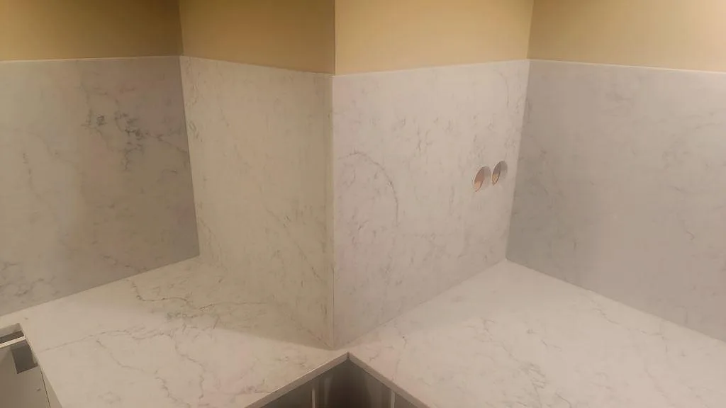 Køkkenbordplade i Technistone Mystery White, Kristianstad – billede 8