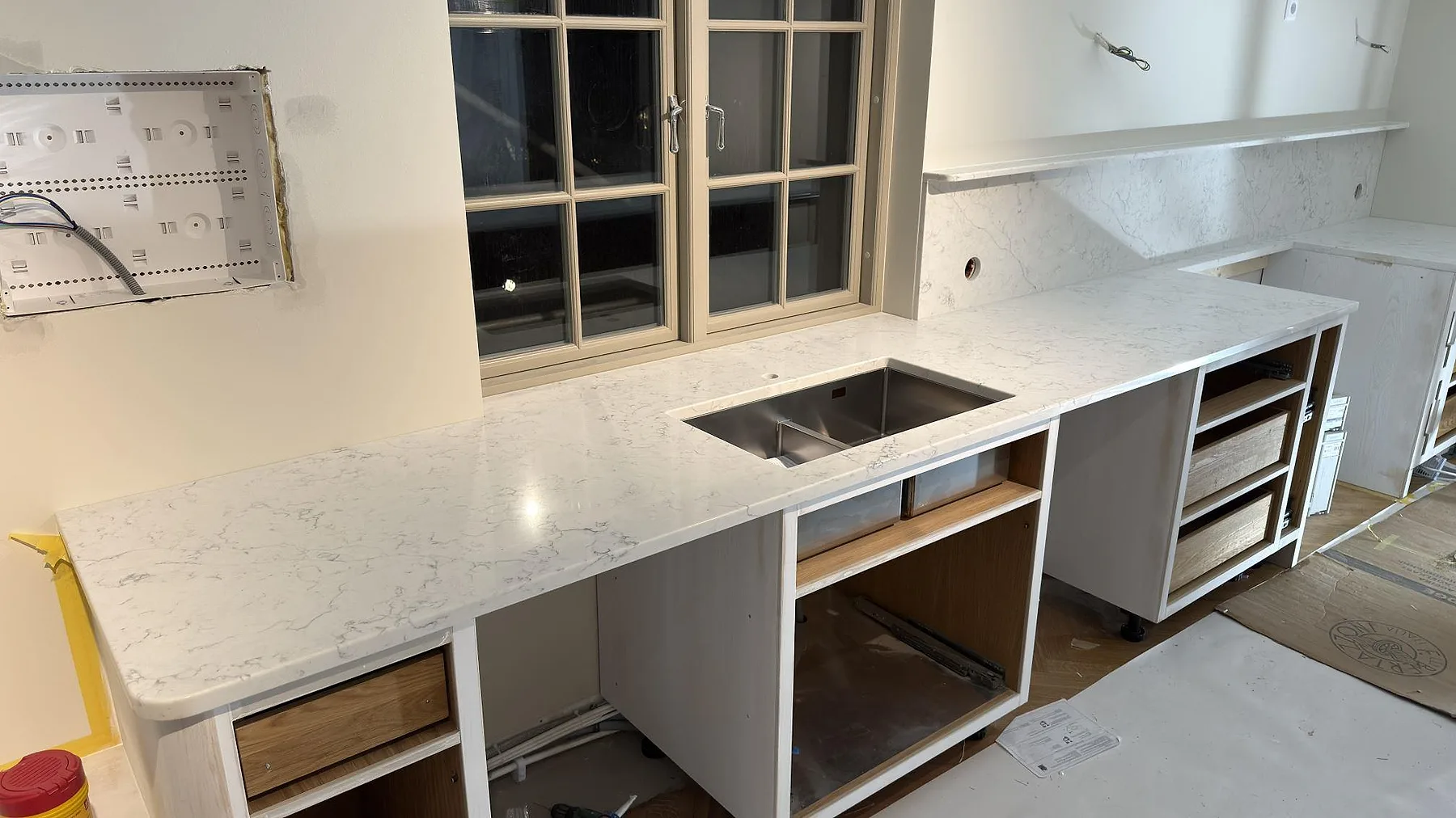 Køkkenbordplade i Technistone Mystery White, Lidingö – billede 2