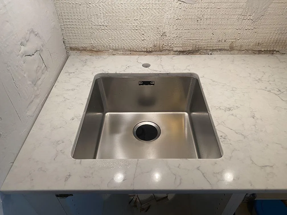 Køkkenbordplade i Technistone Mystery White, Lund – billede 2