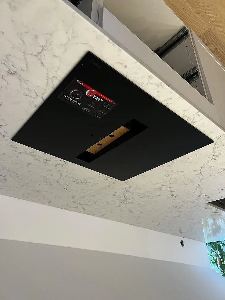Køkkenbordplade i Technistone Mystery White, Malmö – billede 4