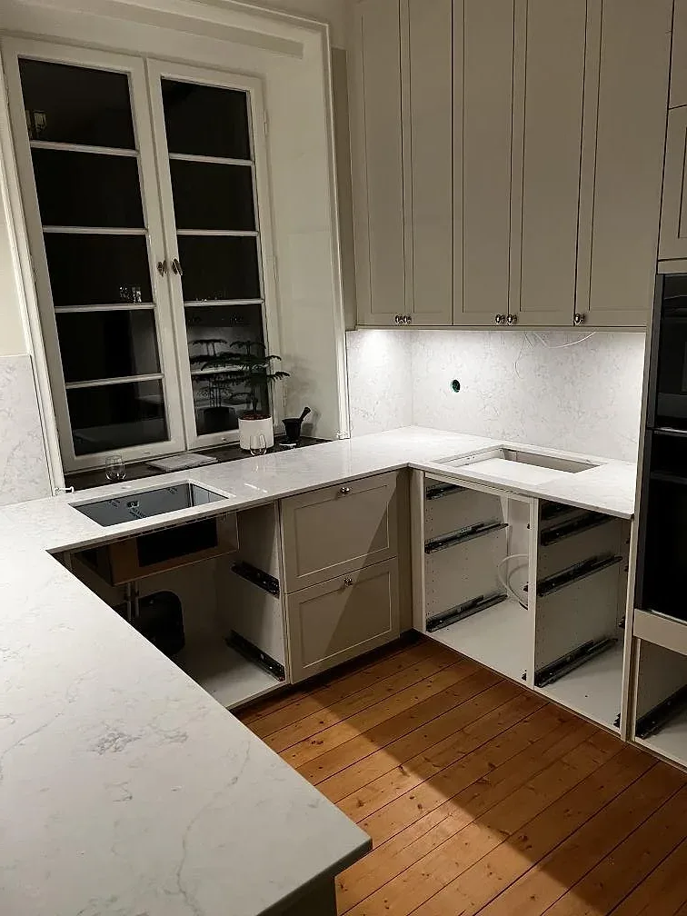 Køkkenbordplade i Technistone Mystery White, Malmö – billede 2