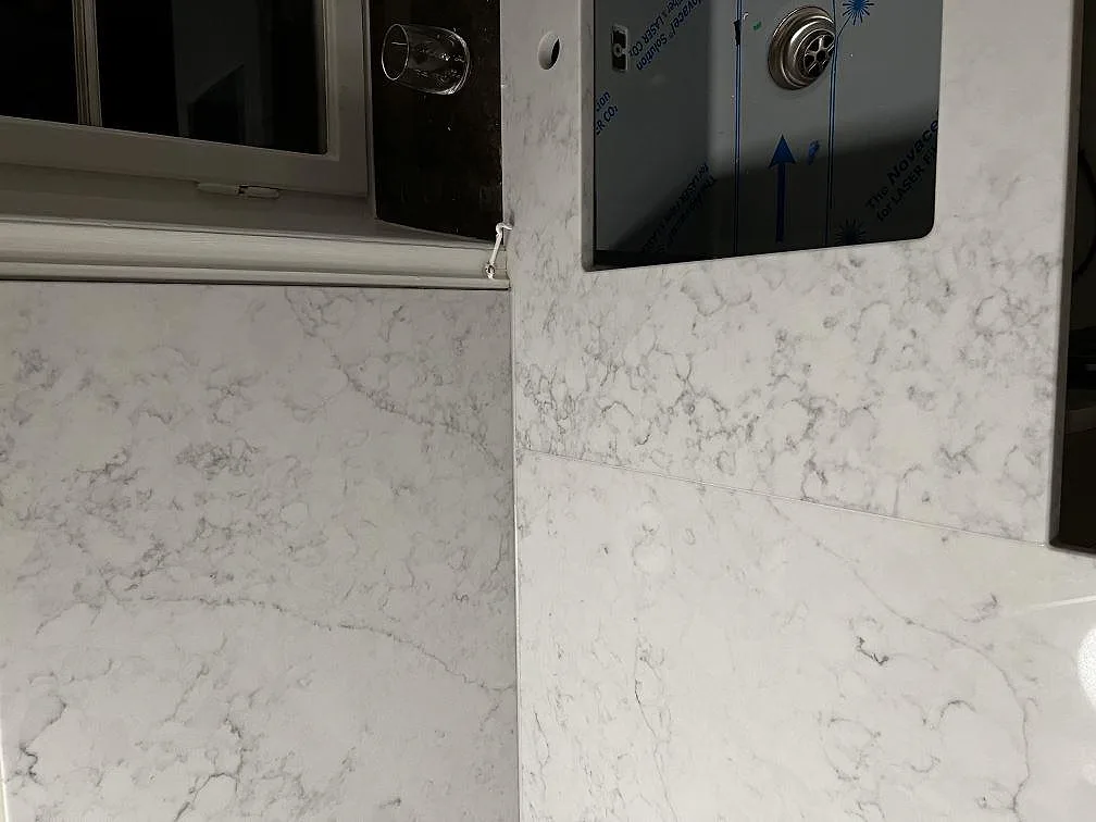 Køkkenbordplade i Technistone Mystery White, Malmö – billede 3