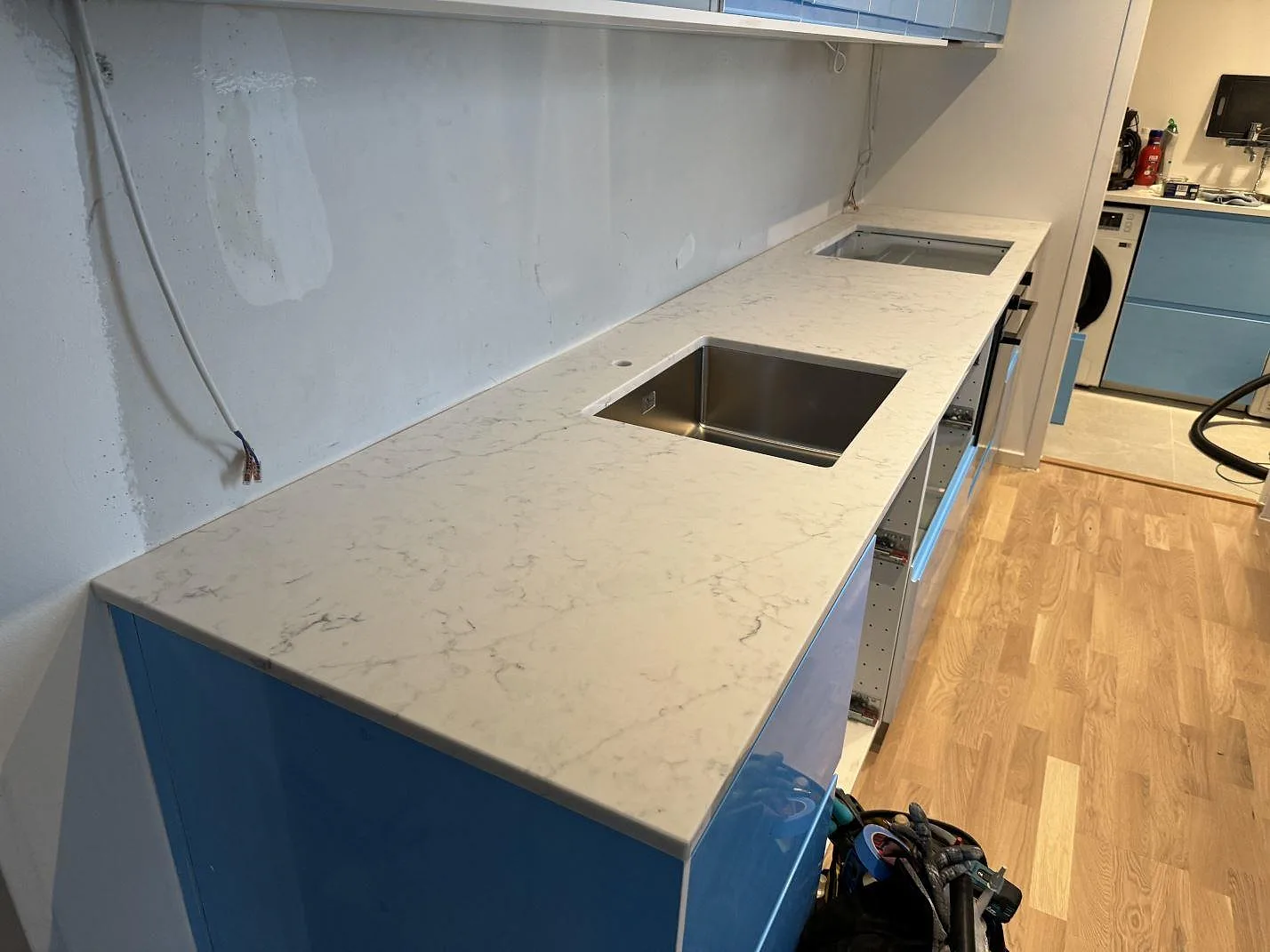 Køkkenbordplade i Technistone Mystery White, Malmö