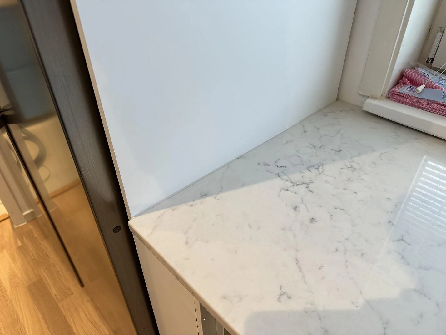 Køkkenbordplade i Technistone Mystery White, Malmö – billede 8