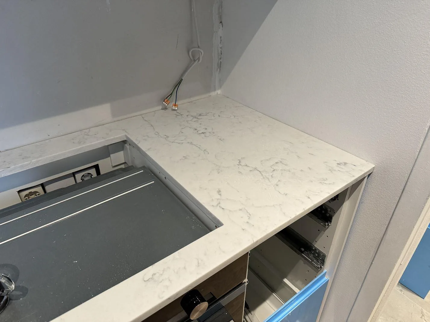 Køkkenbordplade i Technistone Mystery White, Malmö – billede 7