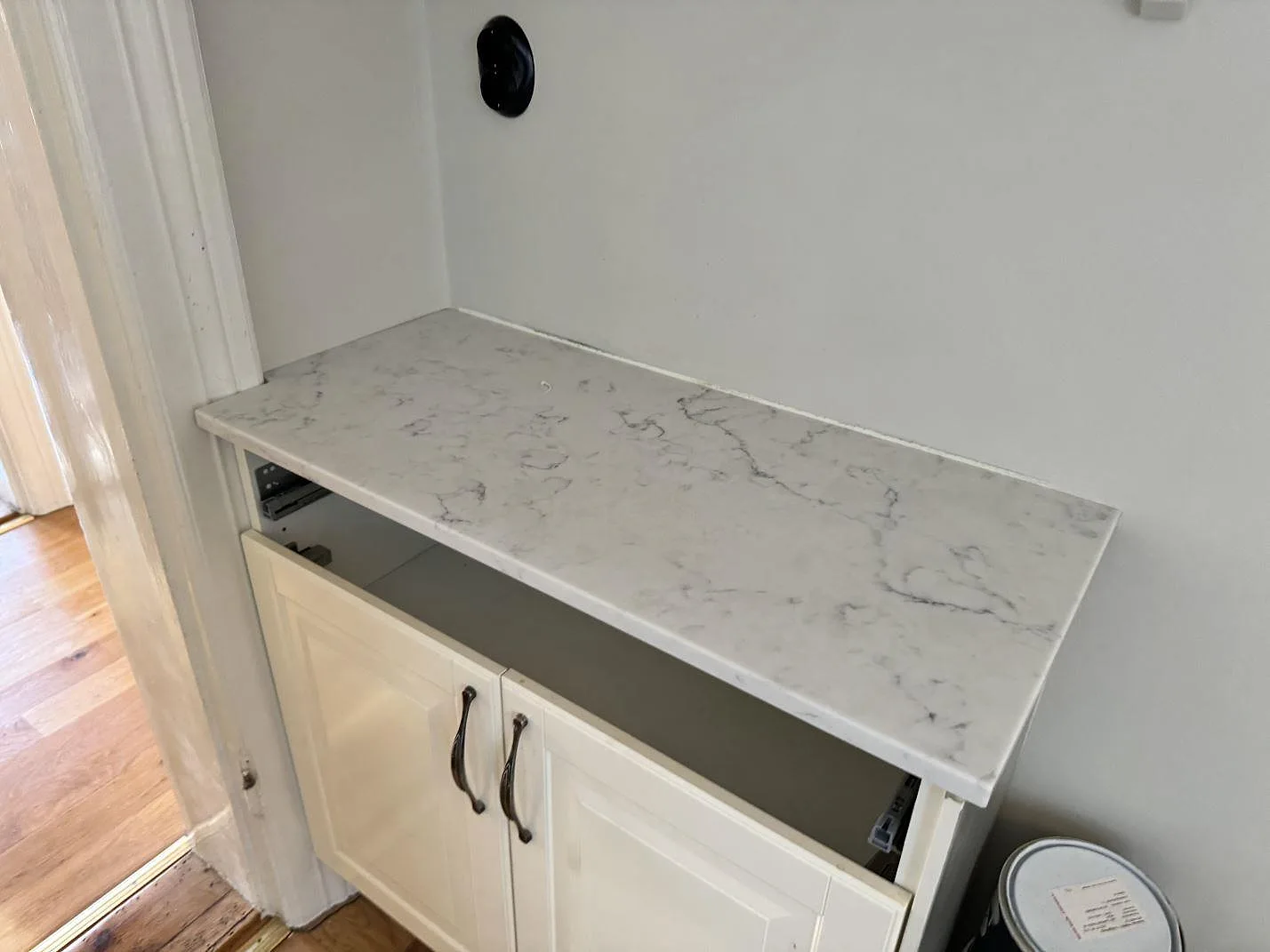 Køkkenbordplade i Technistone Mystery White, Malmö – billede 7
