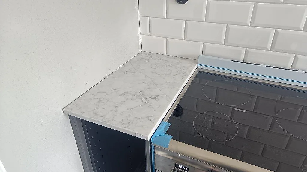 Køkkenbordplade i Technistone Mystery White, Malmö – billede 7